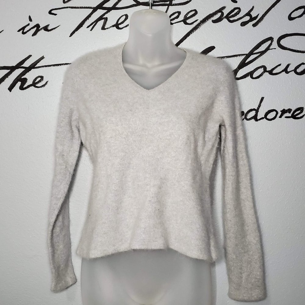 SOFT Gray Ann Taylor Cashmere V Neck Sweater, S